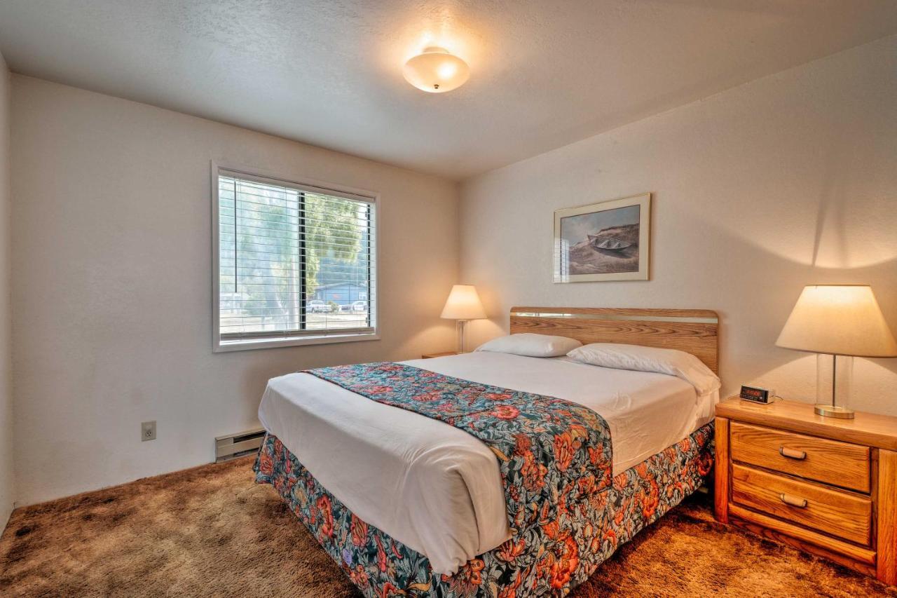 Smith River Vintage Cabin Oceanfront Deck And Views Extérieur photo